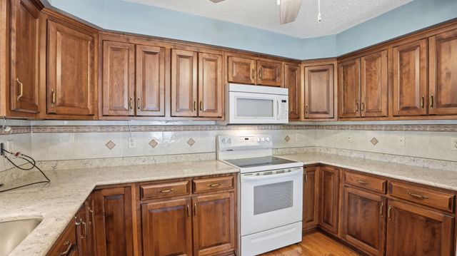 1305 Dripping Springs Rd, Winchester, TN 37398