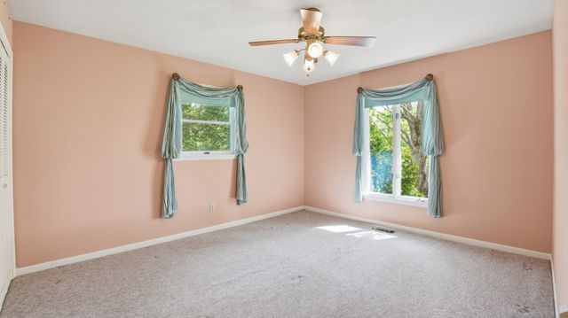 1305 Dripping Springs Rd, Winchester, TN 37398