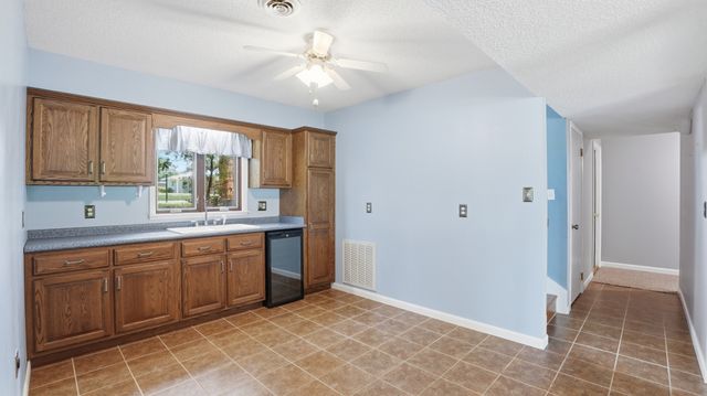 1305 Dripping Springs Rd, Winchester, TN 37398