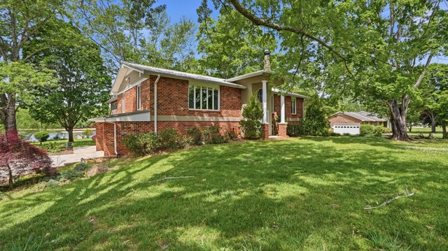 1305 Dripping Springs Rd, Winchester, TN 37398