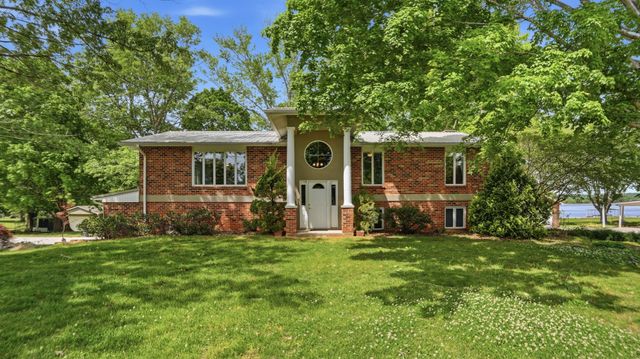 1305 Dripping Springs Rd, Winchester, TN 37398