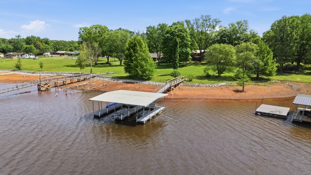 1305 Dripping Springs Rd, Winchester, TN 37398