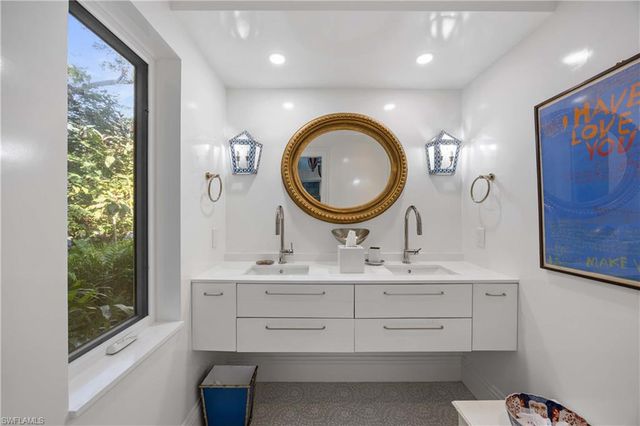 295 6th ST N, Naples, FL 34102