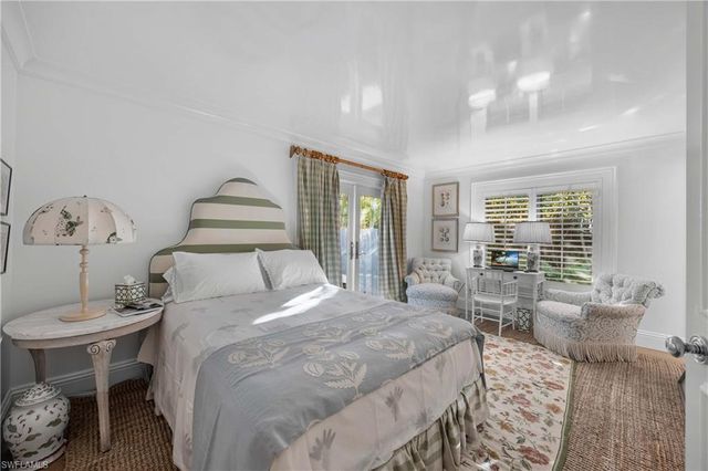 295 6th ST N, Naples, FL 34102