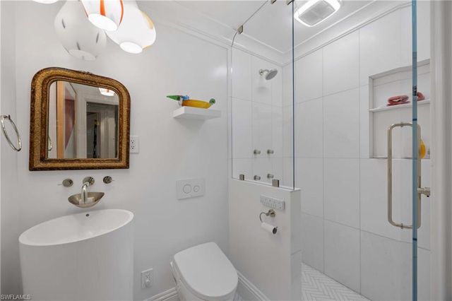 295 6th ST N, Naples, FL 34102