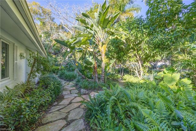 295 6th ST N, Naples, FL 34102