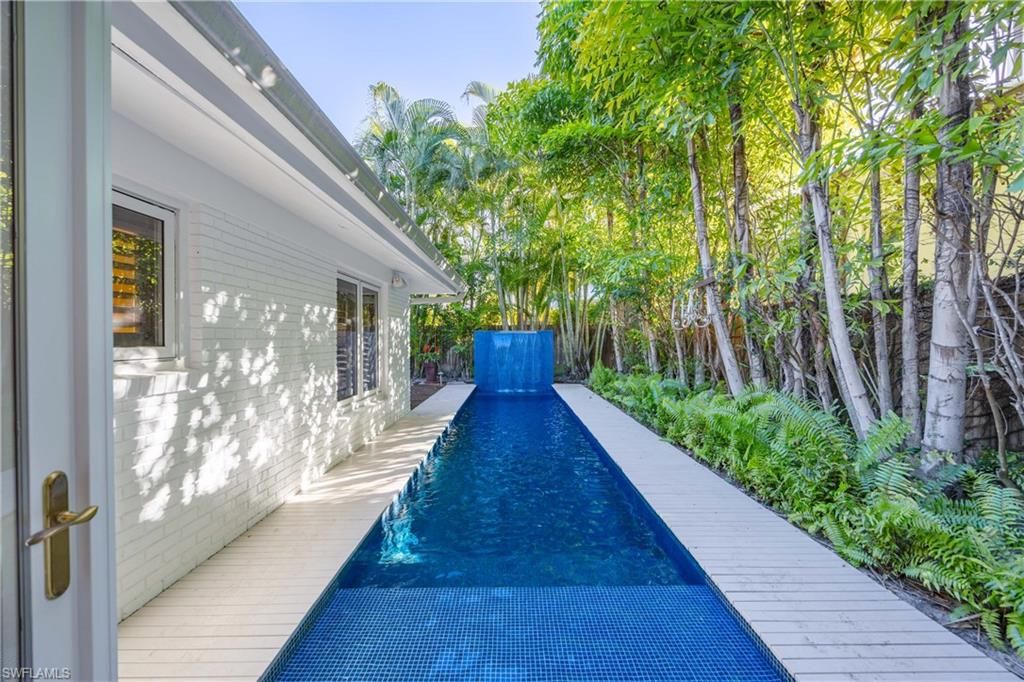 295 6th ST N, Naples, FL 34102