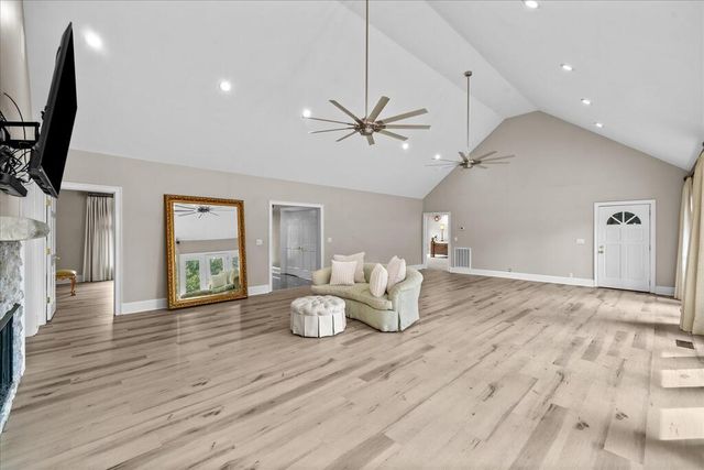 2121 Hummingbird Drive, Dalton, GA 30721