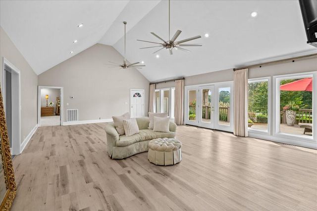 2121 Hummingbird Drive, Dalton, GA 30721