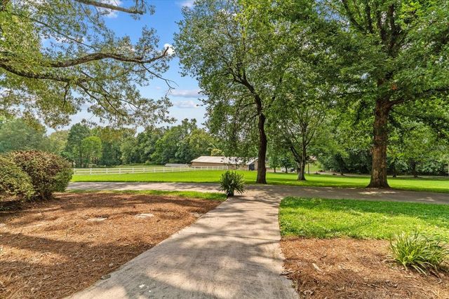 2121 Hummingbird Drive, Dalton, GA 30721