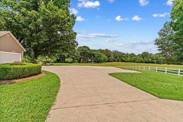 2121 Hummingbird Drive, Dalton, GA 30721