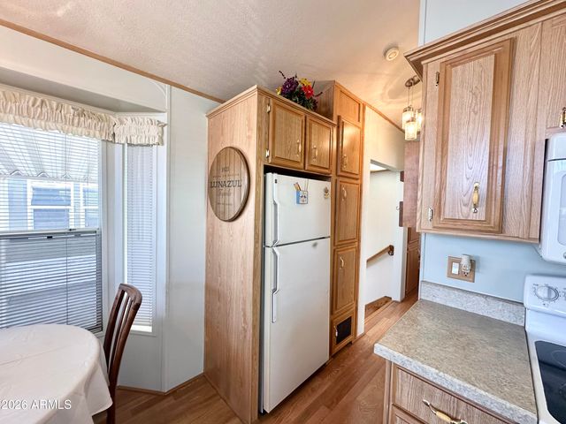 916 S MINESHAFT Drive, Apache Junction, AZ 85119