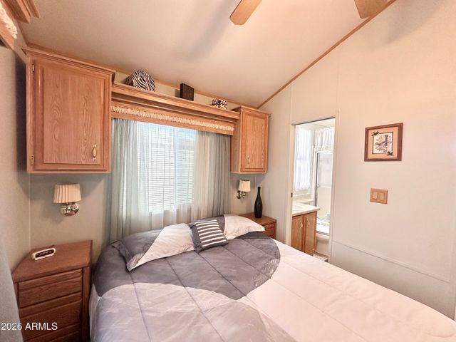 916 S MINESHAFT Drive, Apache Junction, AZ 85119