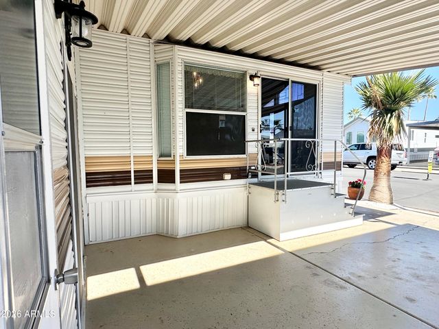 916 S MINESHAFT Drive, Apache Junction, AZ 85119