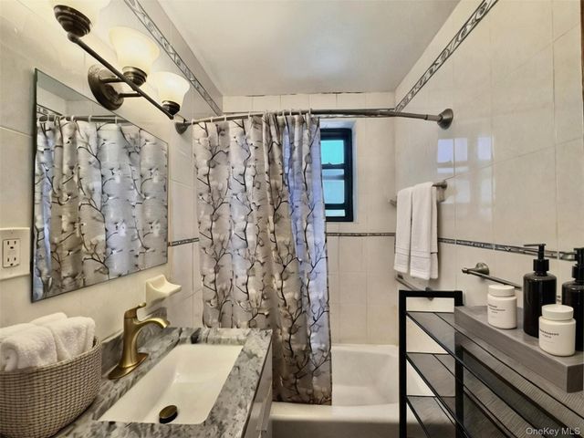 28-08 141st Street 3B, Flushing, NY 11354