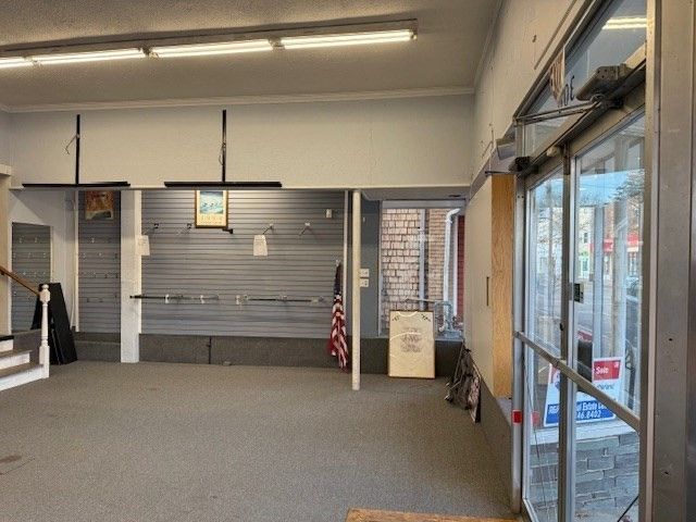 300 Court St, Plymouth, MA 02360