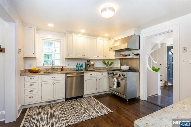 582 Highland Avenue, Montclair, NJ 07043