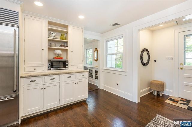 582 Highland Avenue, Montclair, NJ 07043