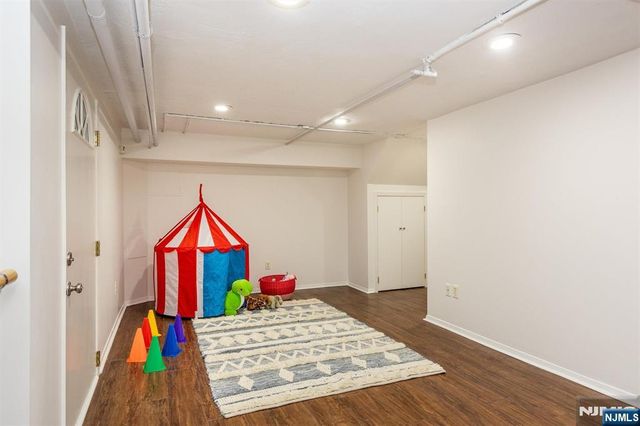 582 Highland Avenue, Montclair, NJ 07043