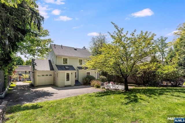 582 Highland Avenue, Montclair, NJ 07043