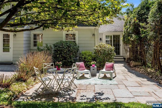 582 Highland Avenue, Montclair, NJ 07043
