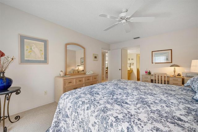 270 CERROMAR WAY S 57, Venice, FL 34293