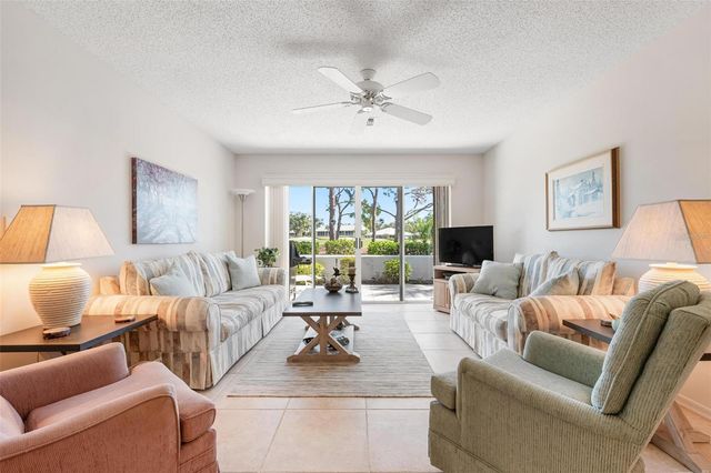 270 CERROMAR WAY S 57, Venice, FL 34293