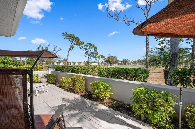 270 CERROMAR WAY S 57, Venice, FL 34293