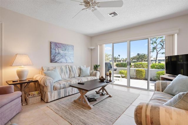 270 CERROMAR WAY S 57, Venice, FL 34293