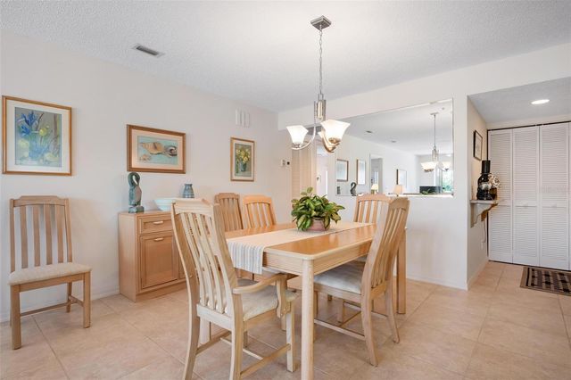 270 CERROMAR WAY S 57, Venice, FL 34293