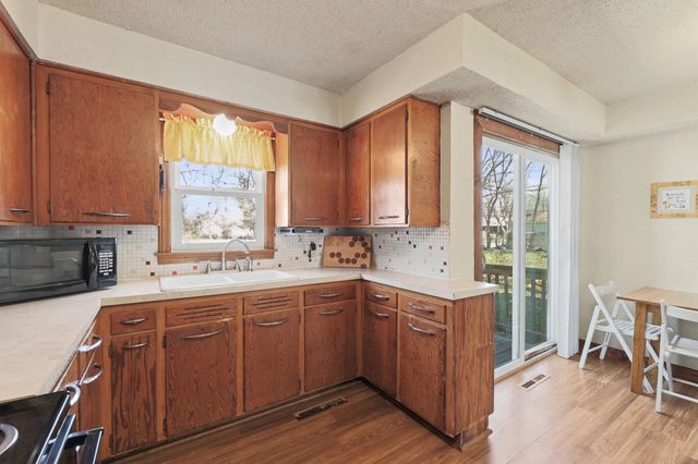 2719 S El Rancho, Wichita, KS 67216