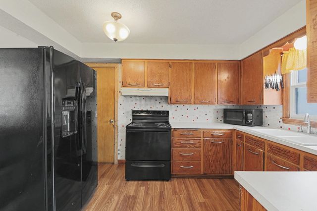 2719 S El Rancho, Wichita, KS 67216