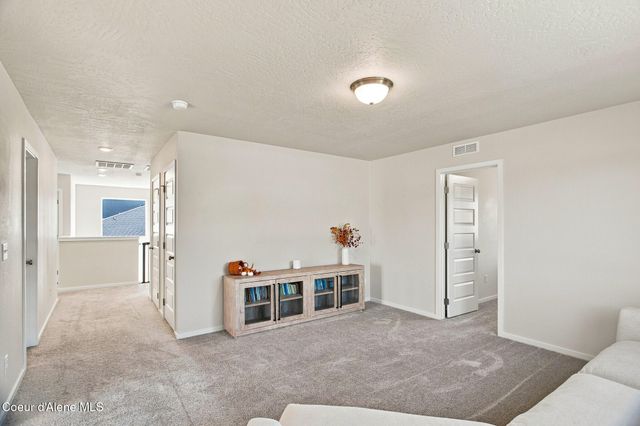 501 E Burdock Loop, Hayden, ID 83835