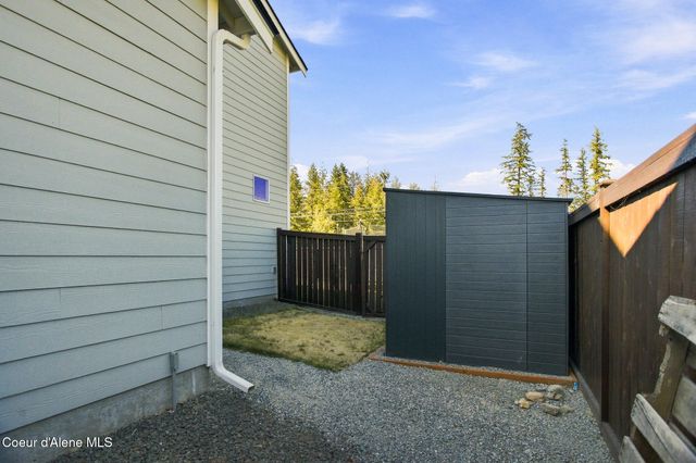 501 E Burdock Loop, Hayden, ID 83835