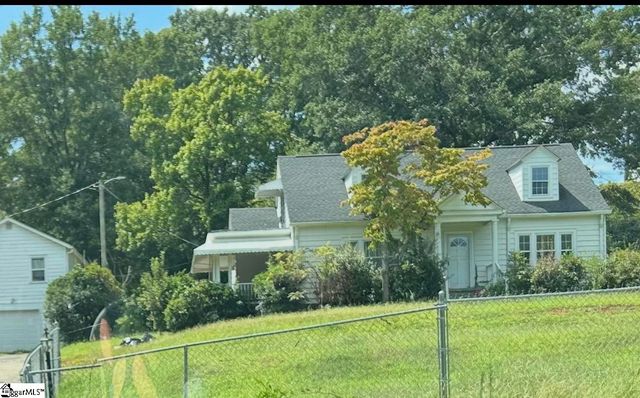 2819 Poinsett Highway, Greenville, SC 29609