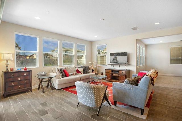 3510 Edington Dr, Rancho Cordova, CA 95742