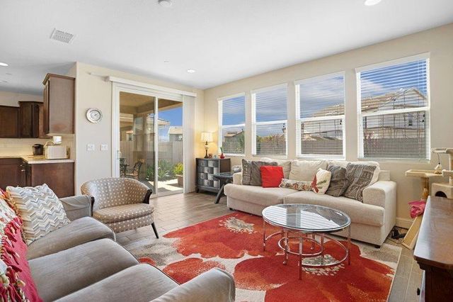 3510 Edington Dr, Rancho Cordova, CA 95742