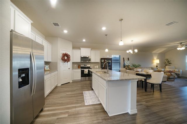 3884 Lorenzen CT, Belton, TX 76513