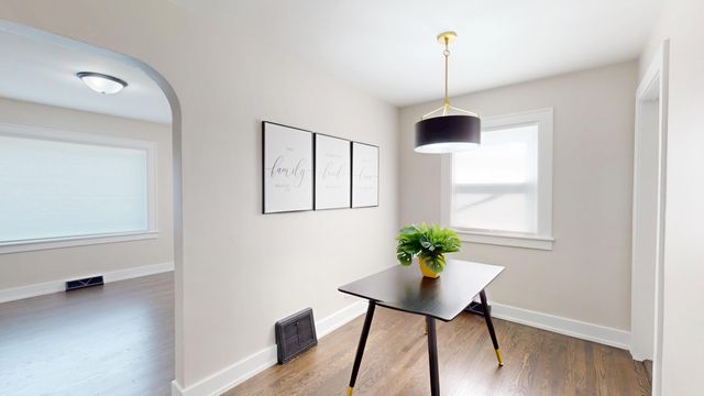 2310 W 73rd Avenue, Merrillville, IN 46410