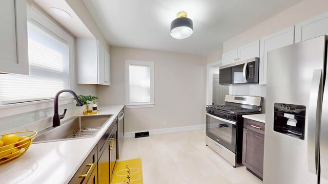 2310 W 73rd Avenue, Merrillville, IN 46410