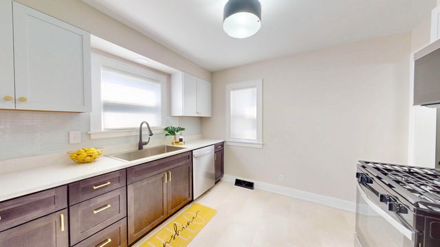 2310 W 73rd Avenue, Merrillville, IN 46410