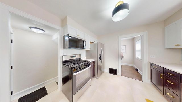 2310 W 73rd Avenue, Merrillville, IN 46410