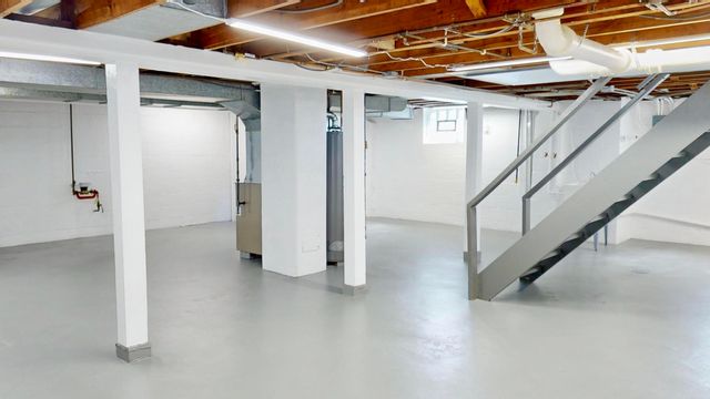 2310 W 73rd Avenue, Merrillville, IN 46410