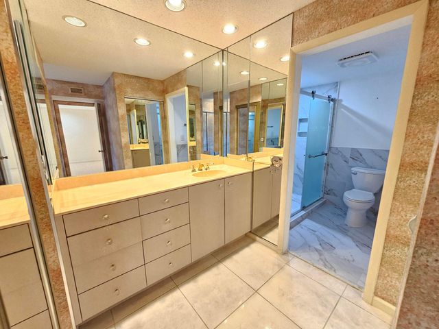 21815 Arriba Real 12e, Boca Raton, FL 33433