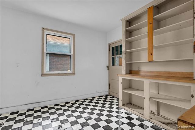 5828 4th Street, Detroit, MI 48202