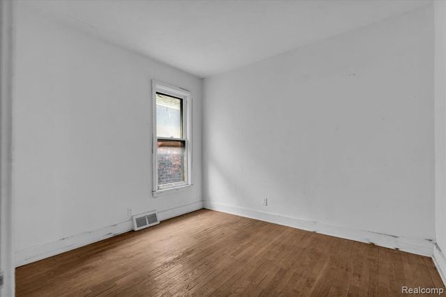 5828 4th Street, Detroit, MI 48202