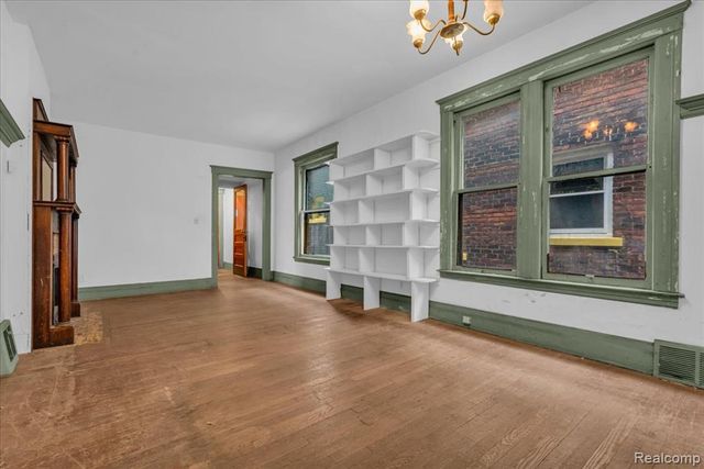 5828 4th Street, Detroit, MI 48202