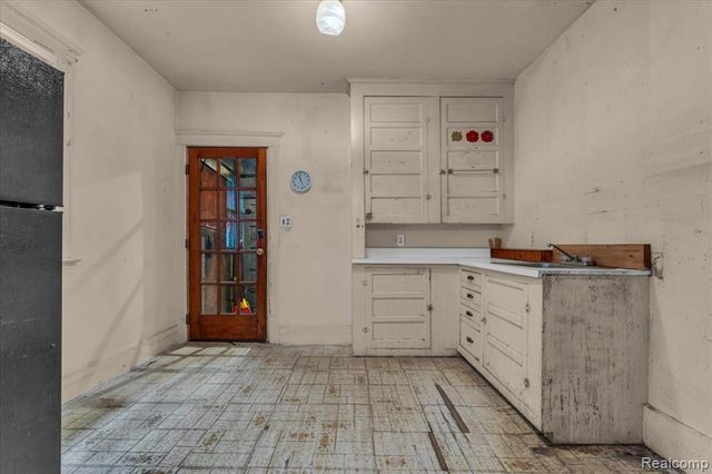 5828 4th Street, Detroit, MI 48202