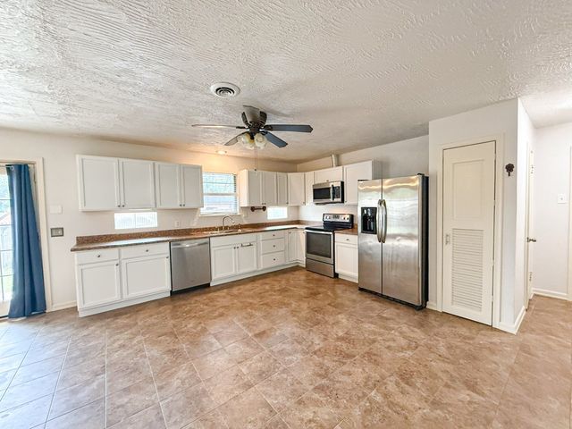 2424 Dorrington Drive, Dallas, TX 75228