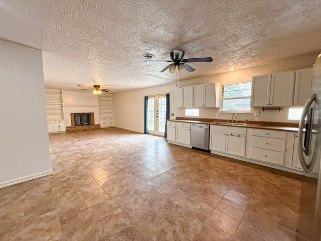 2424 Dorrington Drive, Dallas, TX 75228